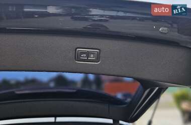 Внедорожник / Кроссовер Audi Q7 2017 в 