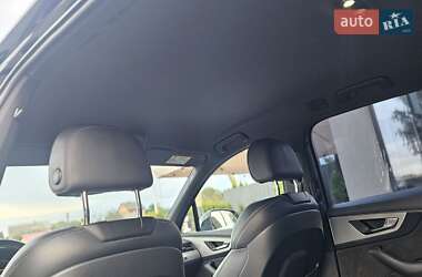 Внедорожник / Кроссовер Audi Q7 2017 в 