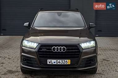 Внедорожник / Кроссовер Audi Q7 2016 в 