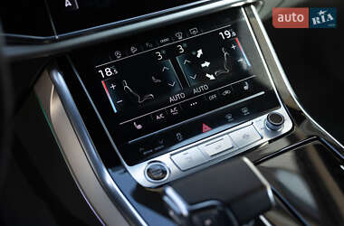 Позашляховик / Кросовер Audi Q7 2022 в 