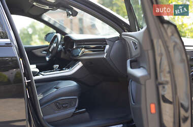 Позашляховик / Кросовер Audi Q7 2022 в 