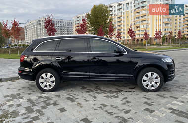 Внедорожник / Кроссовер Audi Q7 2013 в 