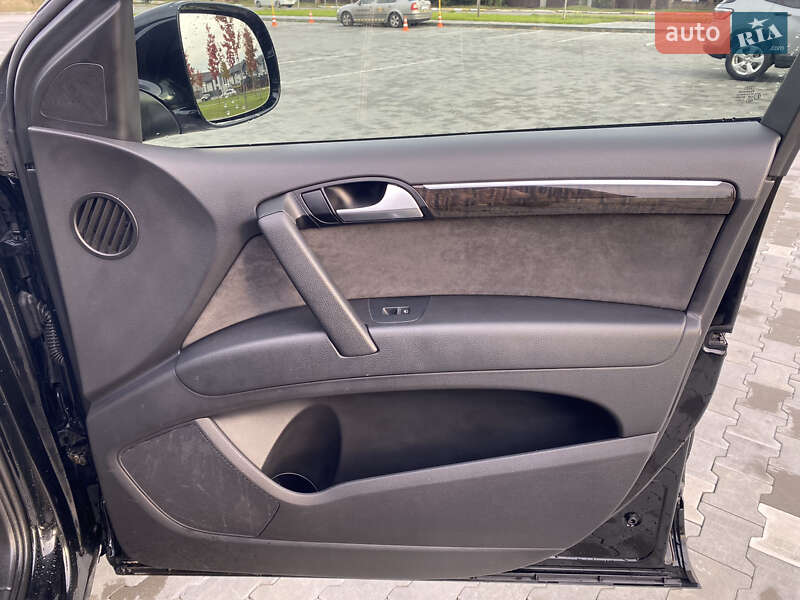 Позашляховик / Кросовер Audi Q7 2013 в Ірпені