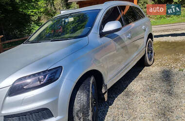 Позашляховик / Кросовер Audi Q7 2012 в 