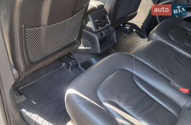 Позашляховик / Кросовер Audi Q7 2012 в 