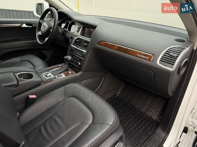 Внедорожник / Кроссовер Audi Q7 2012 в Ровно