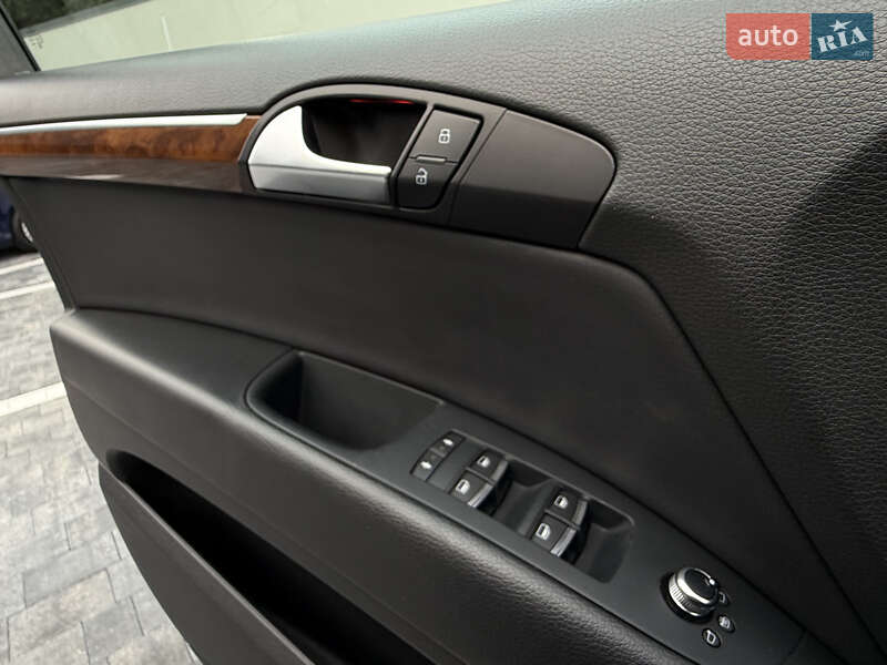 Внедорожник / Кроссовер Audi Q7 2012 в Ровно
