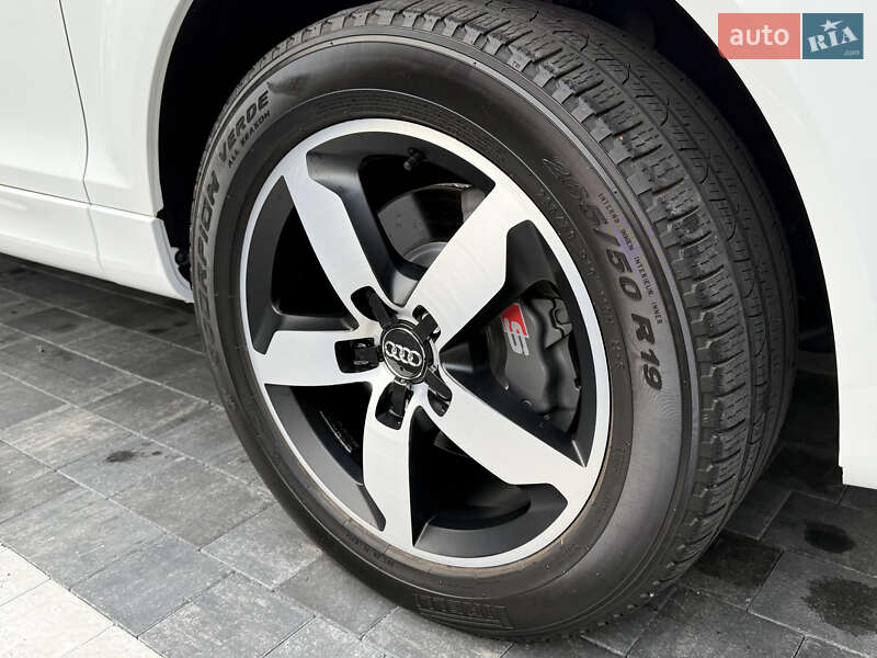 Внедорожник / Кроссовер Audi Q7 2012 в Ровно
