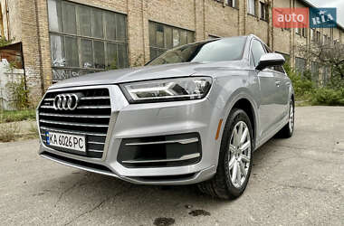 Позашляховик / Кросовер Audi Q7 2016 в 