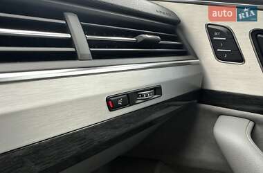 Позашляховик / Кросовер Audi Q7 2018 в 