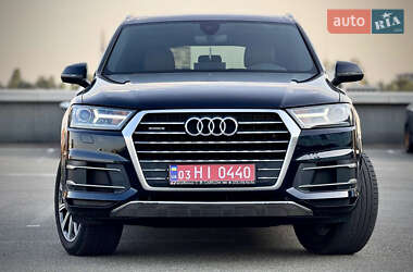 Внедорожник / Кроссовер Audi Q7 2018 в 