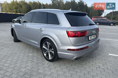 Внедорожник / Кроссовер Audi Q7 2018 в 
