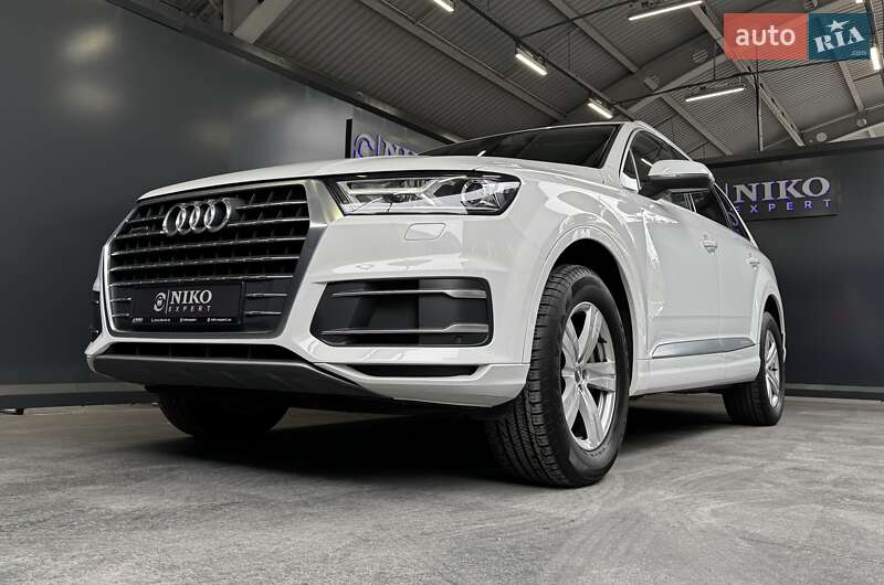 Позашляховик / Кросовер Audi Q7 2018 в Києві