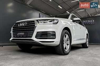 Внедорожник / Кроссовер Audi Q7 2018 в 