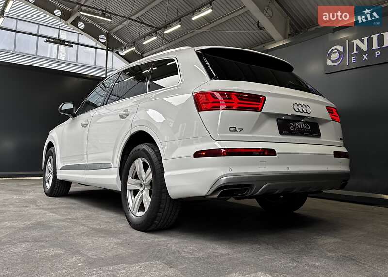 Позашляховик / Кросовер Audi Q7 2018 в Києві