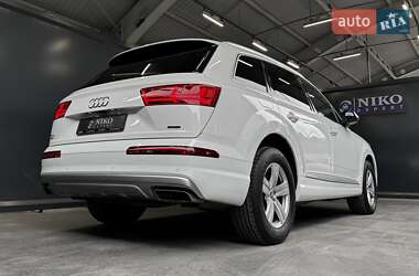 Внедорожник / Кроссовер Audi Q7 2018 в 