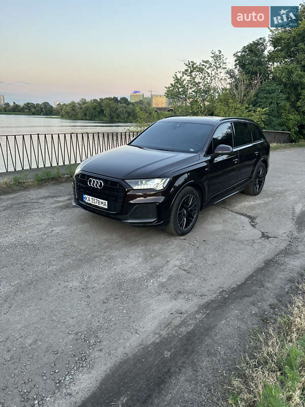 Позашляховик / Кросовер Audi Q7 2020 в Львові