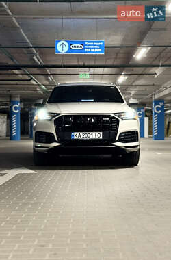 Внедорожник / Кроссовер Audi Q7 2020 в Киеве