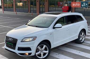 Позашляховик / Кросовер Audi Q7 2013 в 