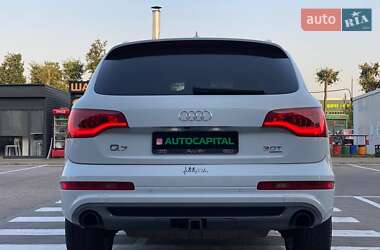 Позашляховик / Кросовер Audi Q7 2013 в 