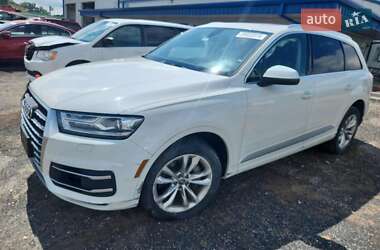 Позашляховик / Кросовер Audi Q7 2018 в 
