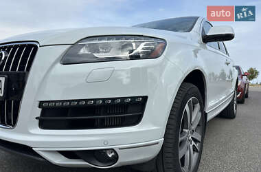 Внедорожник / Кроссовер Audi Q7 2013 в 