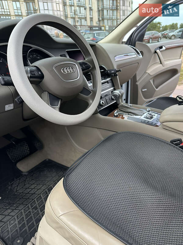 Позашляховик / Кросовер Audi Q7 2013 в Черкасах