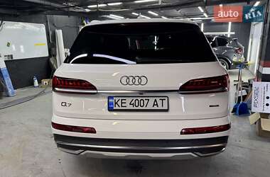 Внедорожник / Кроссовер Audi Q7 2020 в 