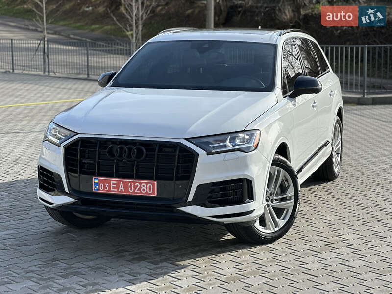 Позашляховик / Кросовер Audi Q7 2021 в Києві