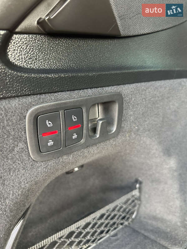 Позашляховик / Кросовер Audi Q7 2021 в Києві