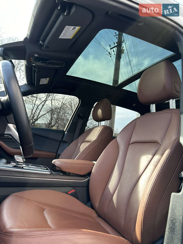 Позашляховик / Кросовер Audi Q7 2021 в Києві
