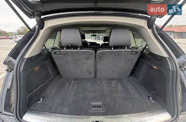 Позашляховик / Кросовер Audi Q7 2015 в 