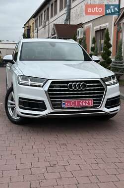 Позашляховик / Кросовер Audi Q7 2017 в 