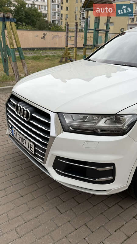 Внедорожник / Кроссовер Audi Q7 2016 в Киеве
