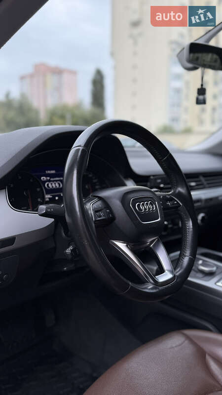 Внедорожник / Кроссовер Audi Q7 2016 в Киеве