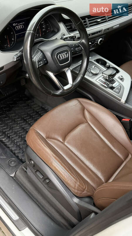 Внедорожник / Кроссовер Audi Q7 2016 в Киеве