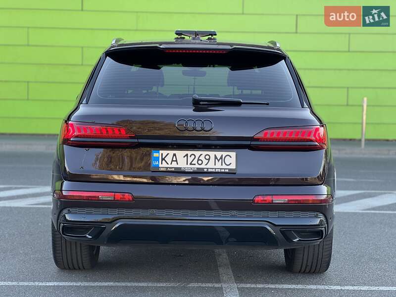 Позашляховик / Кросовер Audi Q7 2022 в Києві