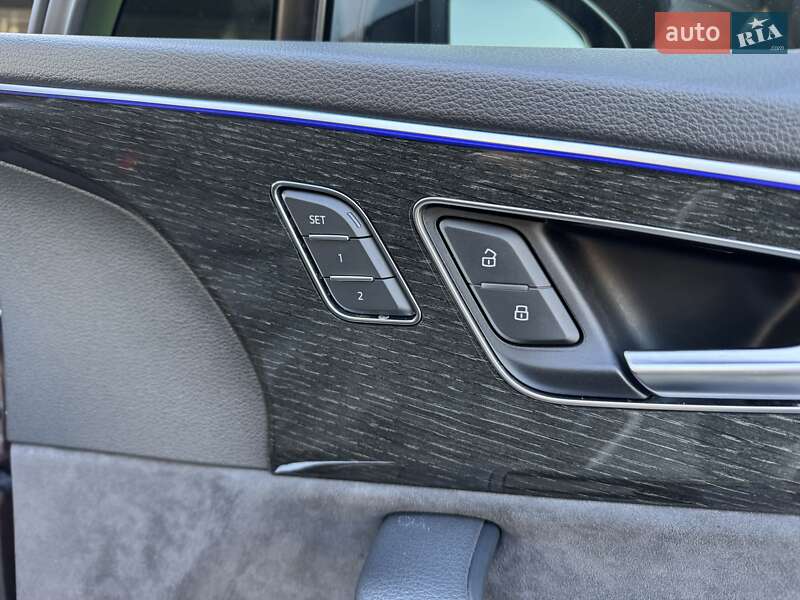 Позашляховик / Кросовер Audi Q7 2022 в Києві