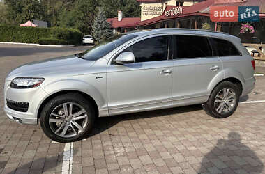 Позашляховик / Кросовер Audi Q7 2012 в 