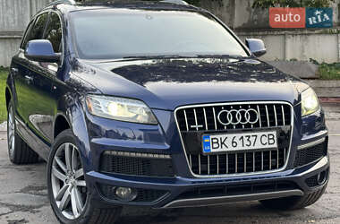 Позашляховик / Кросовер Audi Q7 2010 в 
