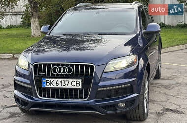 Позашляховик / Кросовер Audi Q7 2010 в 