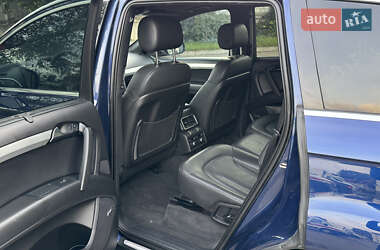 Позашляховик / Кросовер Audi Q7 2010 в 