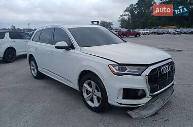 Внедорожник / Кроссовер Audi Q7 2021 в 