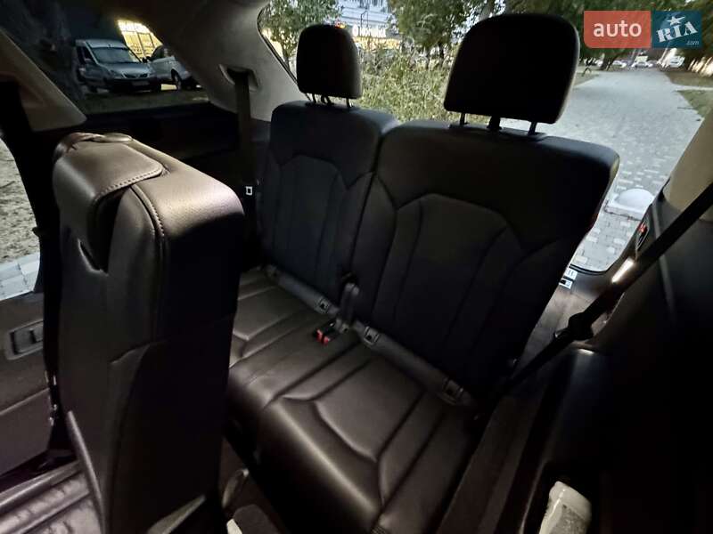 Внедорожник / Кроссовер Audi Q7 2015 в Одессе