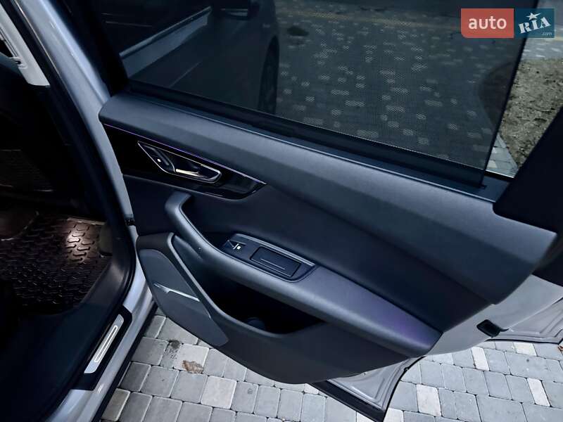 Внедорожник / Кроссовер Audi Q7 2015 в Одессе