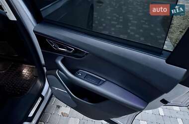 Позашляховик / Кросовер Audi Q7 2015 в 
