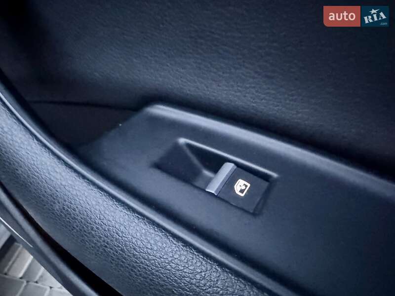 Внедорожник / Кроссовер Audi Q7 2015 в Одессе
