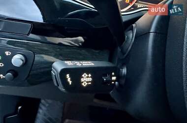 Позашляховик / Кросовер Audi Q7 2015 в 