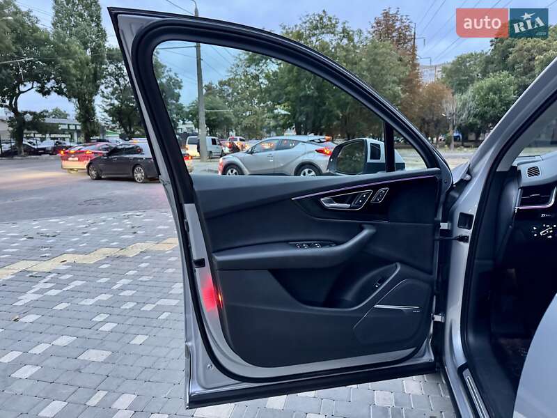 Внедорожник / Кроссовер Audi Q7 2015 в Одессе