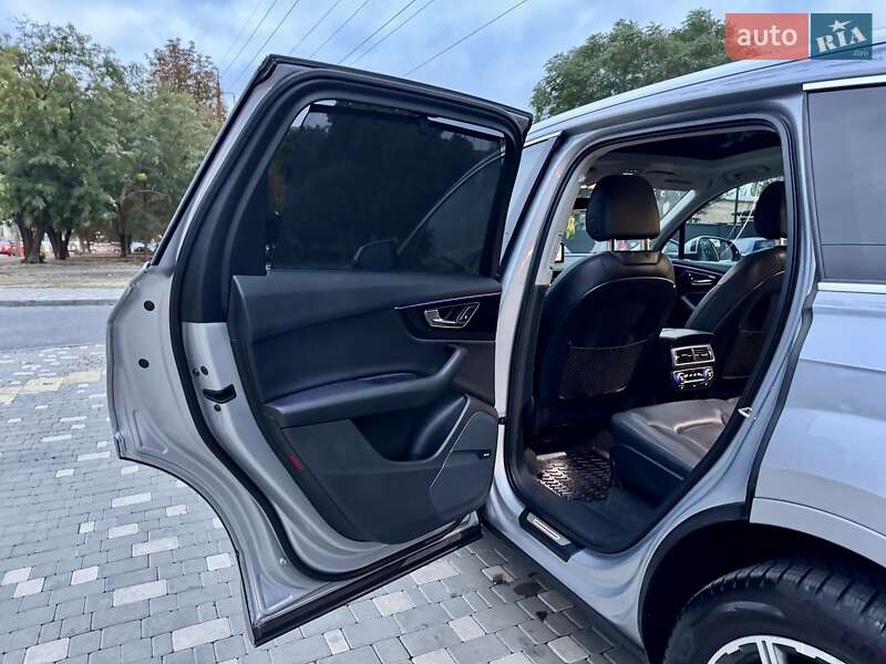 Внедорожник / Кроссовер Audi Q7 2015 в Одессе